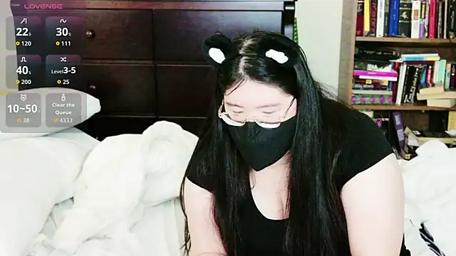 Snapshot of Kara-Nuna chatting on July 2026 03:10:01 AM Kara-Nuna online show from July 2026 03:10:01 AM