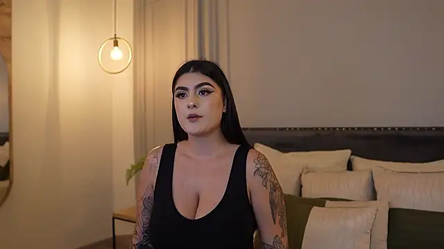 IrisBaker online show from January 2026 10:02:02 PM