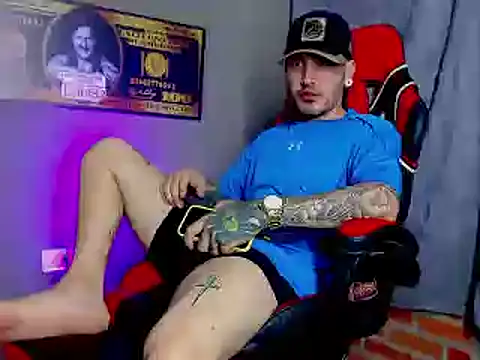 Snapshot of smoker445 chatting on February 2025 02:39:01 AM smoker445 online show from February 2025 02:39:01 AM