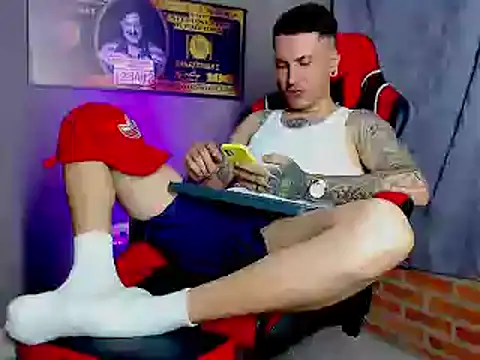 Snapshot of smoker445 chatting on February 2025 01:15:01 AM smoker445 online show from February 2025 01:15:01 AM