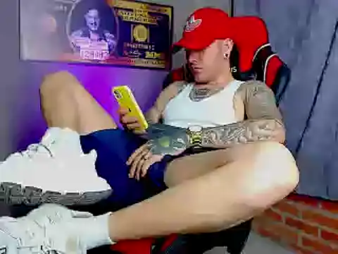 Snapshot of smoker445 chatting on February 2025 04:16:02 AM smoker445 online show from February 2025 04:16:02 AM