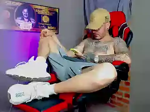 Snapshot of smoker445 chatting on February 2025 09:04:01 AM smoker445 online show from February 2025 09:04:01 AM