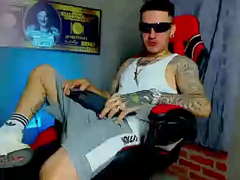 Snapshot of smoker445 chatting on February 2025 04:54:01 AM smoker445 online show from February 2025 04:54:01 AM