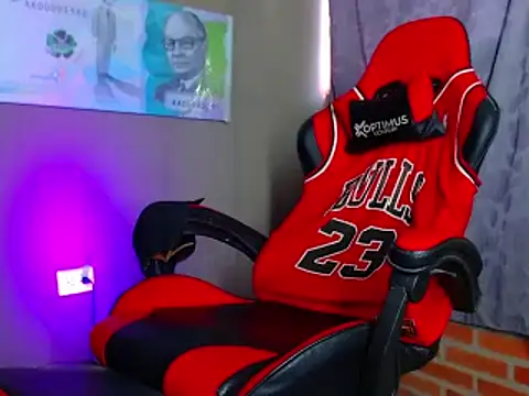 Snapshot of smoker445 chatting on March 2025 02:32:01 PM smoker445 online show from March 2025 02:32:01 PM