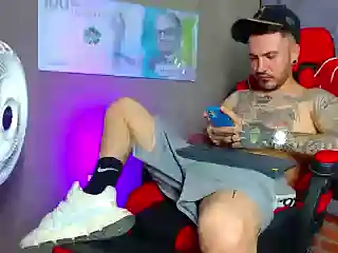 Snapshot of smoker445 chatting on March 2025 01:42:02 AM smoker445 online show from March 2025 01:42:02 AM