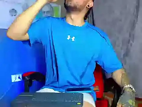 Snapshot of smoker445 chatting on March 2025 10:42:01 PM smoker445 online show from March 2025 10:42:01 PM