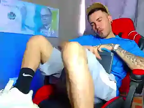 Snapshot of smoker445 chatting on March 2025 07:53:01 PM smoker445 online show from March 2025 07:53:01 PM