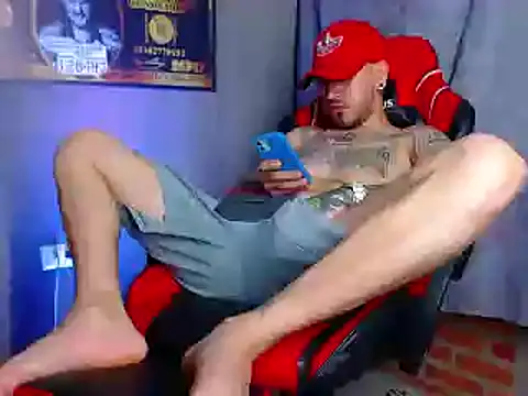 Snapshot of smoker445 chatting on March 2025 06:07:02 AM smoker445 online show from March 2025 06:07:02 AM