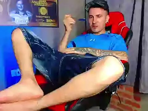 Snapshot of smoker445 chatting on March 2025 02:37:02 AM smoker445 online show from March 2025 02:37:02 AM