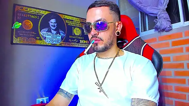 Snapshot of smoker445 chatting on September 2025 04:45:02 AM smoker445 online show from September 2025 04:45:02 AM