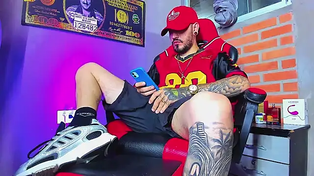 Snapshot of smoker445 chatting on September 2025 11:39:02 PM smoker445 online show from September 2025 11:39:02 PM