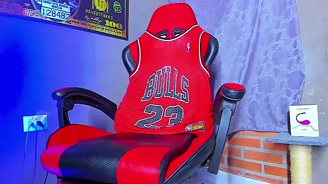 Snapshot of smoker445 chatting on September 2025 11:41:01 PM smoker445 online show from September 2025 11:41:01 PM