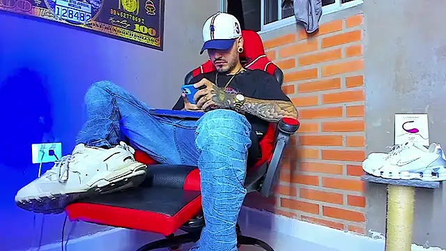 Snapshot of smoker445 chatting on September 2025 12:49:01 AM smoker445 online show from September 2025 12:49:01 AM