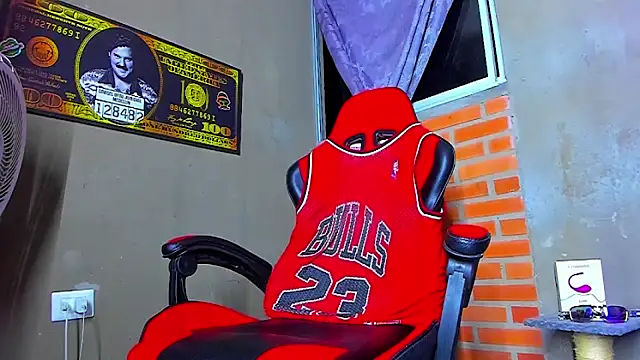 Snapshot of smoker445 chatting on October 2025 12:11:01 AM smoker445 online show from October 2025 12:11:01 AM