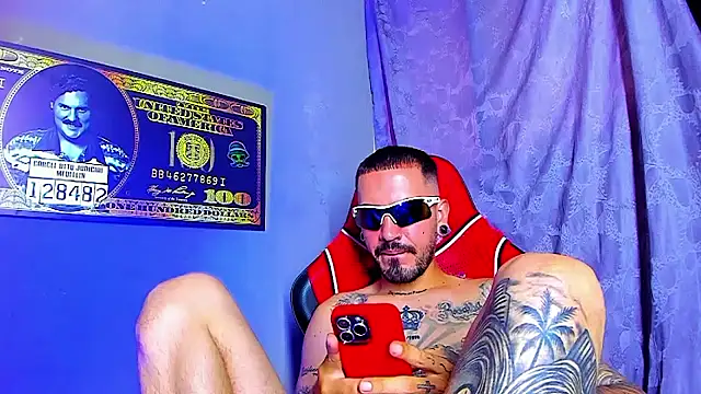 Snapshot of smoker445 chatting on October 2025 08:36:02 PM smoker445 online show from October 2025 08:36:02 PM