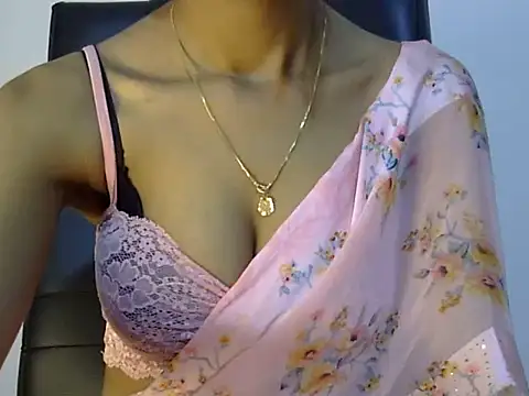 lola-   online show from December 2024 02:44:01 PM