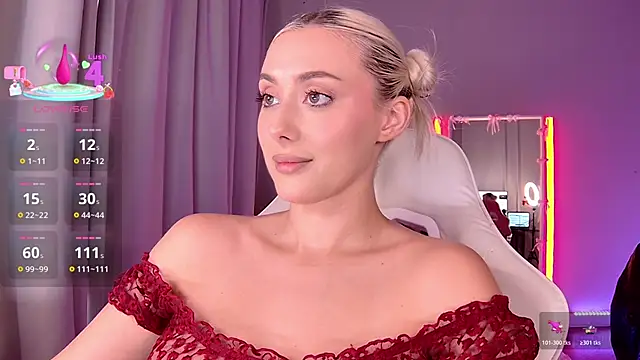 Snapshot of LoryWood chatting on March 2026 03:48:01 PM LoryWood online show from March 2026 03:48:01 PM