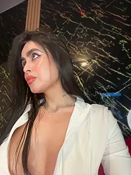 Alexandra duque online show from May 2026 08:25:01 PM