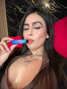 Alexandra duque online show from May 2026 09:10:02 PM