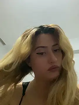 Snapshot of afrodizyak chatting on February 2026 08:32:02 PM afrodizyak online show from February 2026 08:32:02 PM