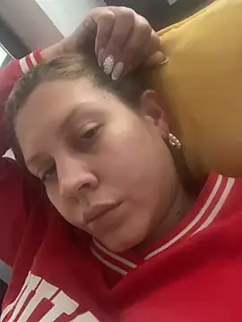 Snapshot of andreinitahg chatting on January 2025 04:13:01 PM andreinitahg online show from January 2025 04:13:01 PM