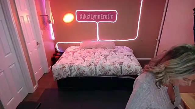 NikkiLynnErotic online show from December 2025 12:08:01 AM