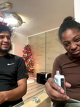 casadoscuriosos97 online show from December 2024 03:04:01 AM