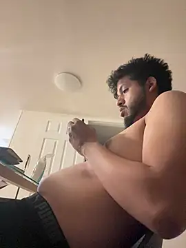 casadoscuriosos97 online show from December 2024 01:02:01 PM