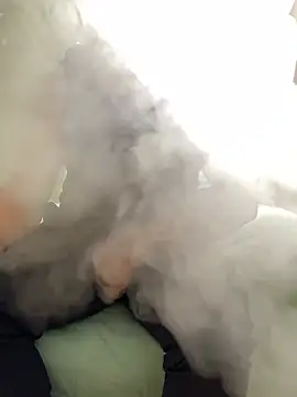 FumesClouds online show from December 2024 10:13:02 PM