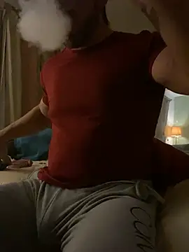 FumesClouds online show from December 2024 06:06:01 AM