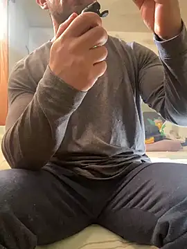 FumesClouds online show from January 2025 08:13:02 PM