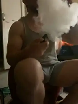 FumesClouds online show from November 2025 12:39:02 PM