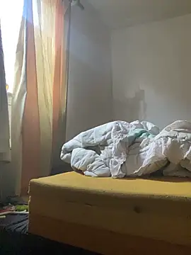 FumesClouds online show from November 2025 05:36:02 PM