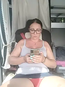 Snapshot of cuplubijoanna chatting on September 2025 01:33:01 PM cuplubijoanna online show from September 2025 01:33:01 PM
