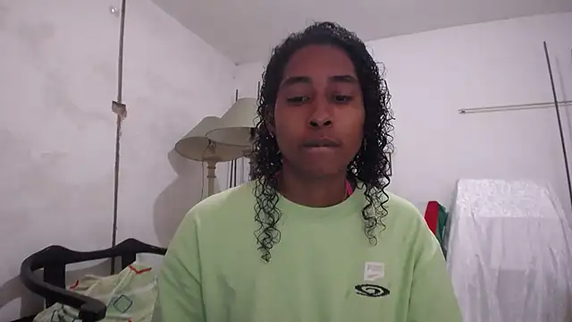 yohatinelly07 online show from December 2025 12:58:02 PM