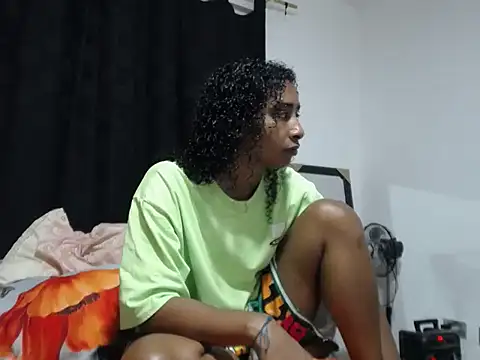 yohatinelly07 online show from December 2025 02:16:01 AM