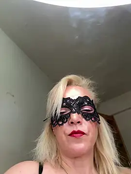 Olgundolgun33 online show from February 2026 06:04:01 PM