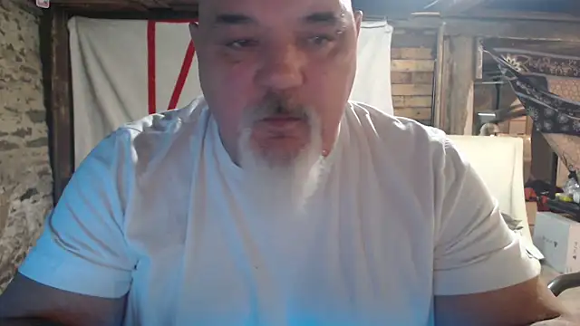 Snapshot of Newfiesausage1972 chatting on February 2026 11:43:01 PM Newfiesausage1972 online show from February 2026 11:43:01 PM