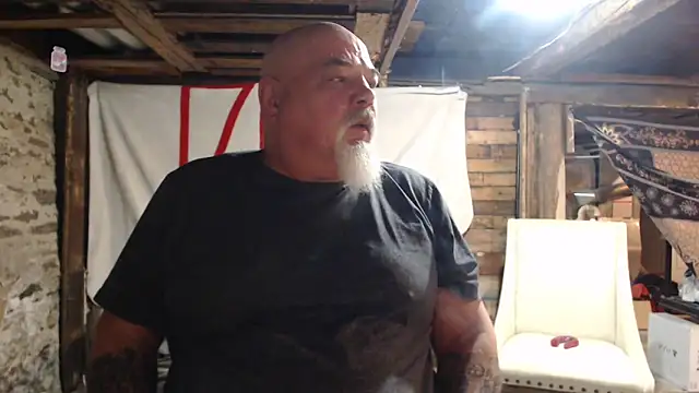 Snapshot of Newfiesausage1972 chatting on February 2026 08:55:01 AM Newfiesausage1972 online show from February 2026 08:55:01 AM