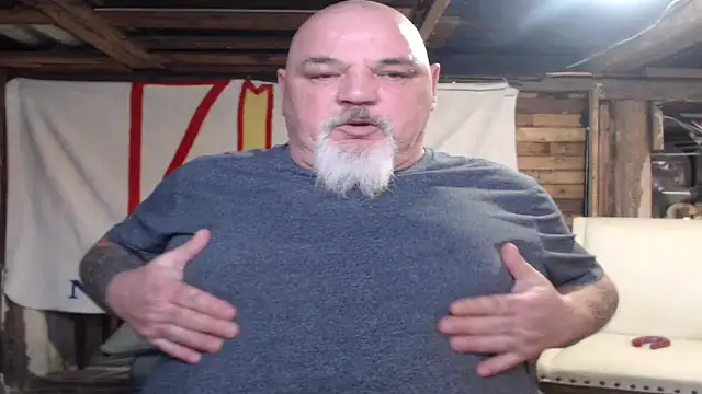 Snapshot of Newfiesausage1972 chatting on February 2026 09:00:02 PM Newfiesausage1972 online show from February 2026 09:00:02 PM