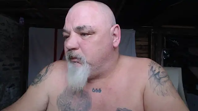 Snapshot of Newfiesausage1972 chatting on February 2026 07:36:02 PM Newfiesausage1972 online show from February 2026 07:36:02 PM