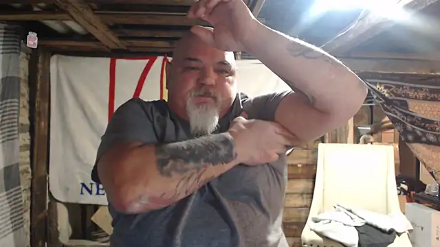 Snapshot of Newfiesausage1972 chatting on February 2026 09:40:01 AM Newfiesausage1972 online show from February 2026 09:40:01 AM