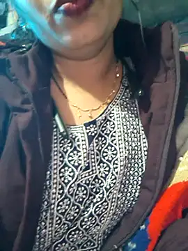 Snapshot of Simaran_bhabhi chatting on January 2025 04:47:01 AM Simaran bhabhi online show from January 2025 04:47:01 AM