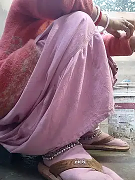 Snapshot of Simaran_bhabhi chatting on February 2025 01:15:02 AM Simaran bhabhi online show from February 2025 01:15:02 AM