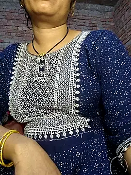 Snapshot of Simaran_bhabhi chatting on February 2025 06:48:01 AM Simaran bhabhi online show from February 2025 06:48:01 AM