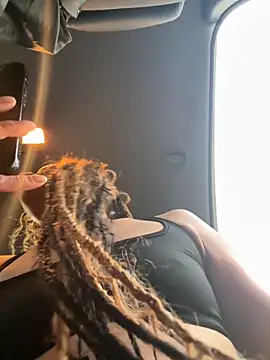 Shuggabutt online show from September 2025 01:11:01 AM