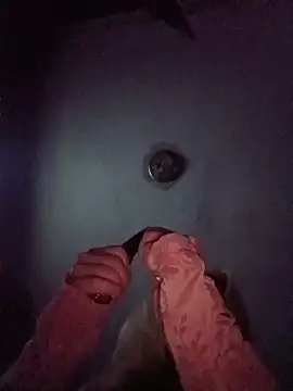 Snapshot of blndpolkadot chatting on February 2026 10:12:01 AM blndpolkadot online show from February 2026 10:12:01 AM