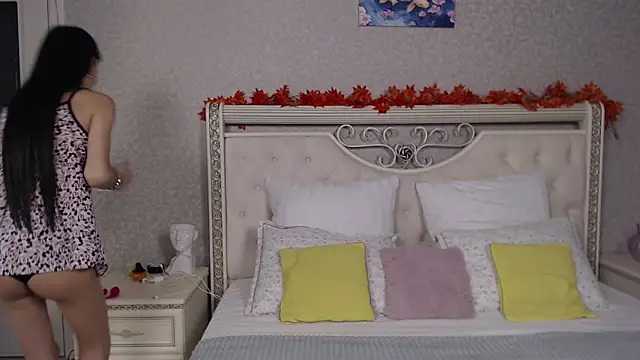 Lina Robbins online show from November 2025 09:37:02 PM