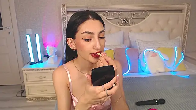 Lina Robbins online show from March 2026 12:47:02 AM