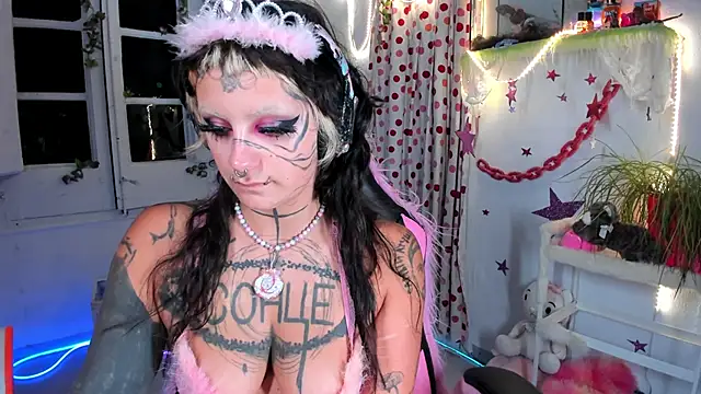 lady sontse  online show from June 2026 08:23:01 PM